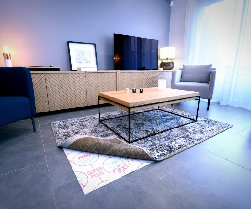 Mise en situation Foxi Super Plus solution Antidérapante pour tapis tous sols fabriqué en France